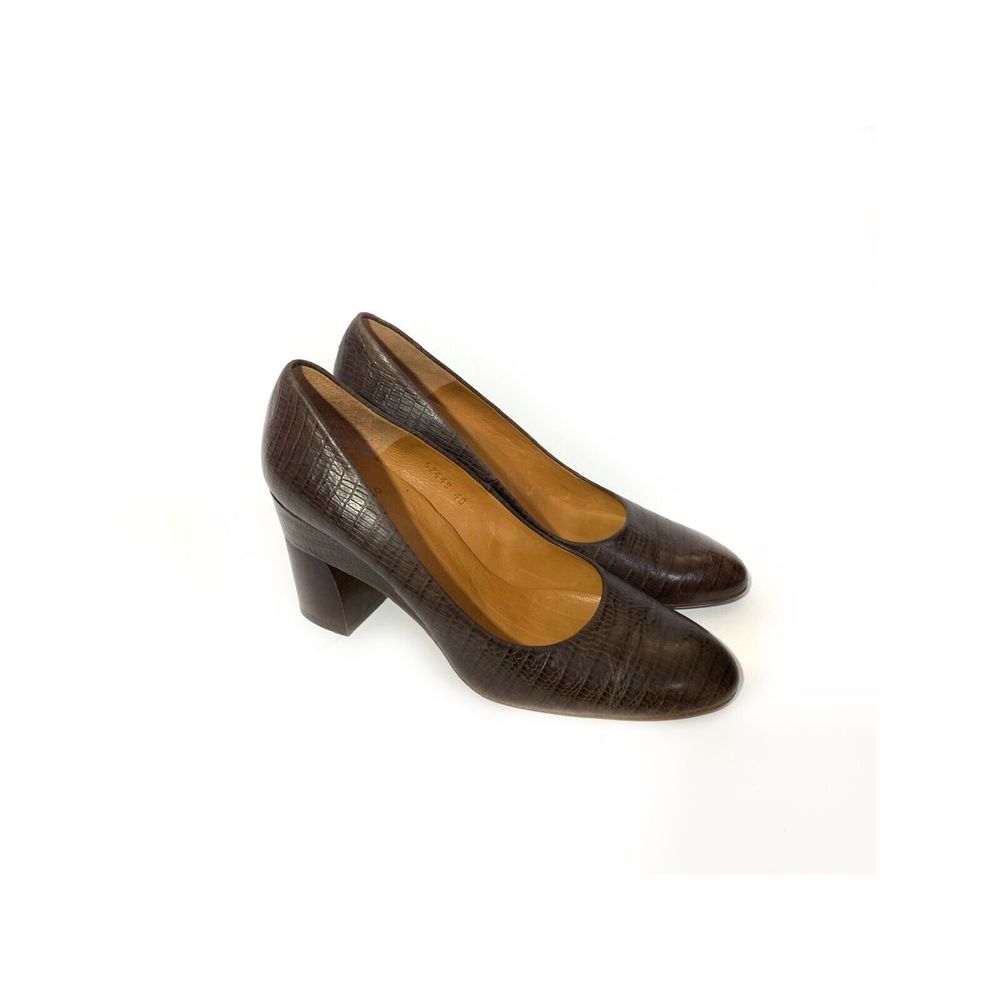 COCLICO Brown Croc-Embossed Block Heel Pumps